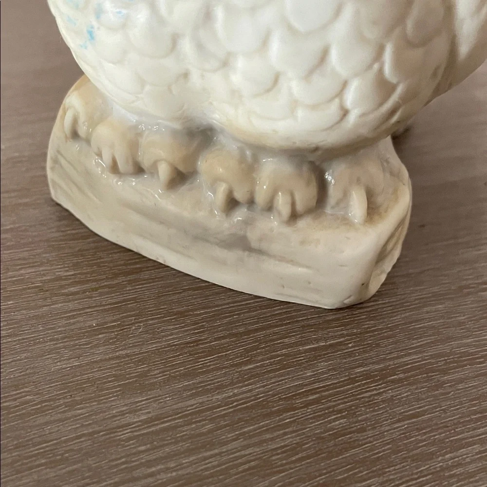 Cream Owl Sculpture Solid Bone - Picture 6 of 9